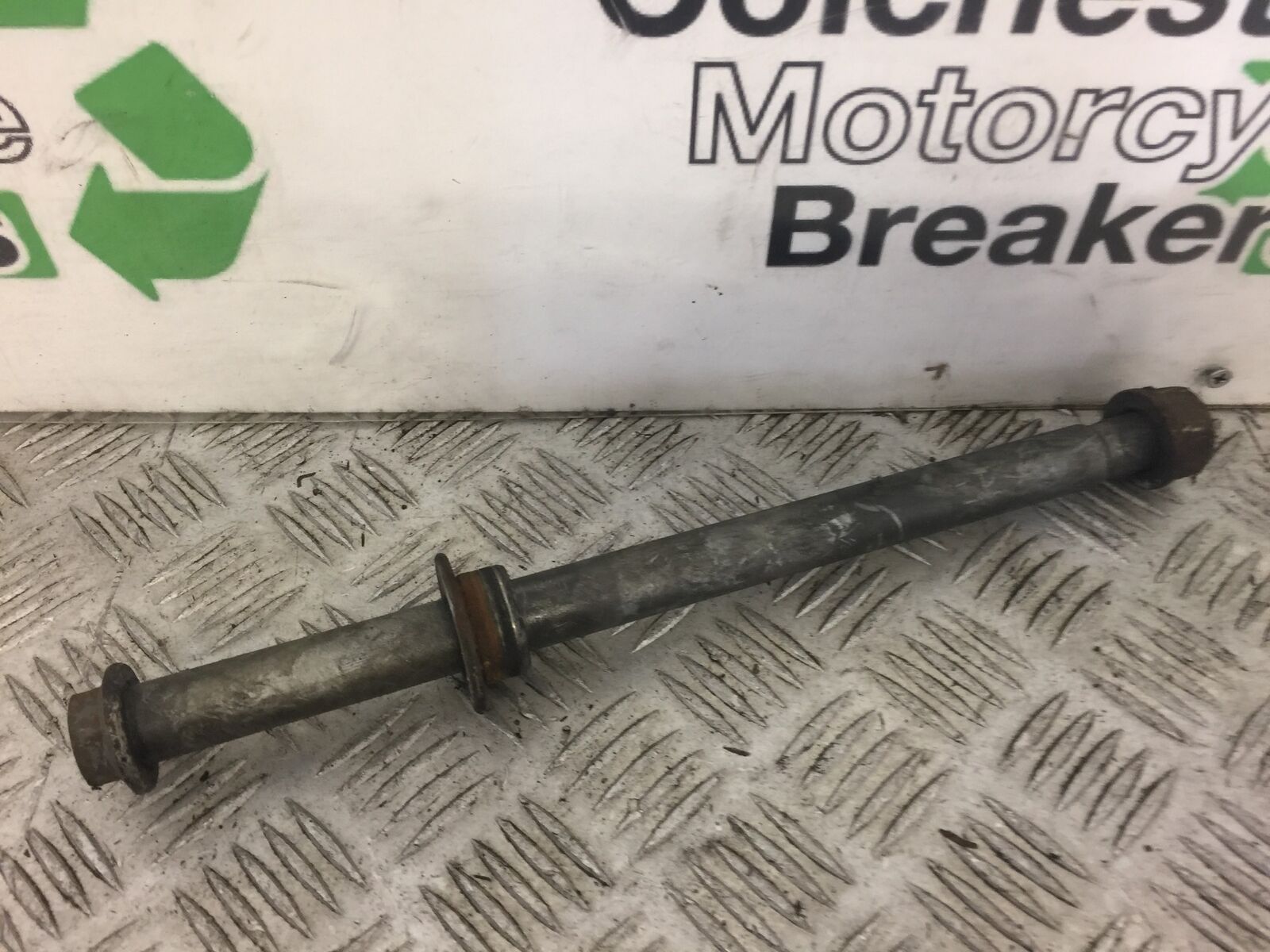 HONDA NT700 NT 700 V DEAUVILLE REAR WHEEL SPINDLE YEAR 2008 (STOCK 322)