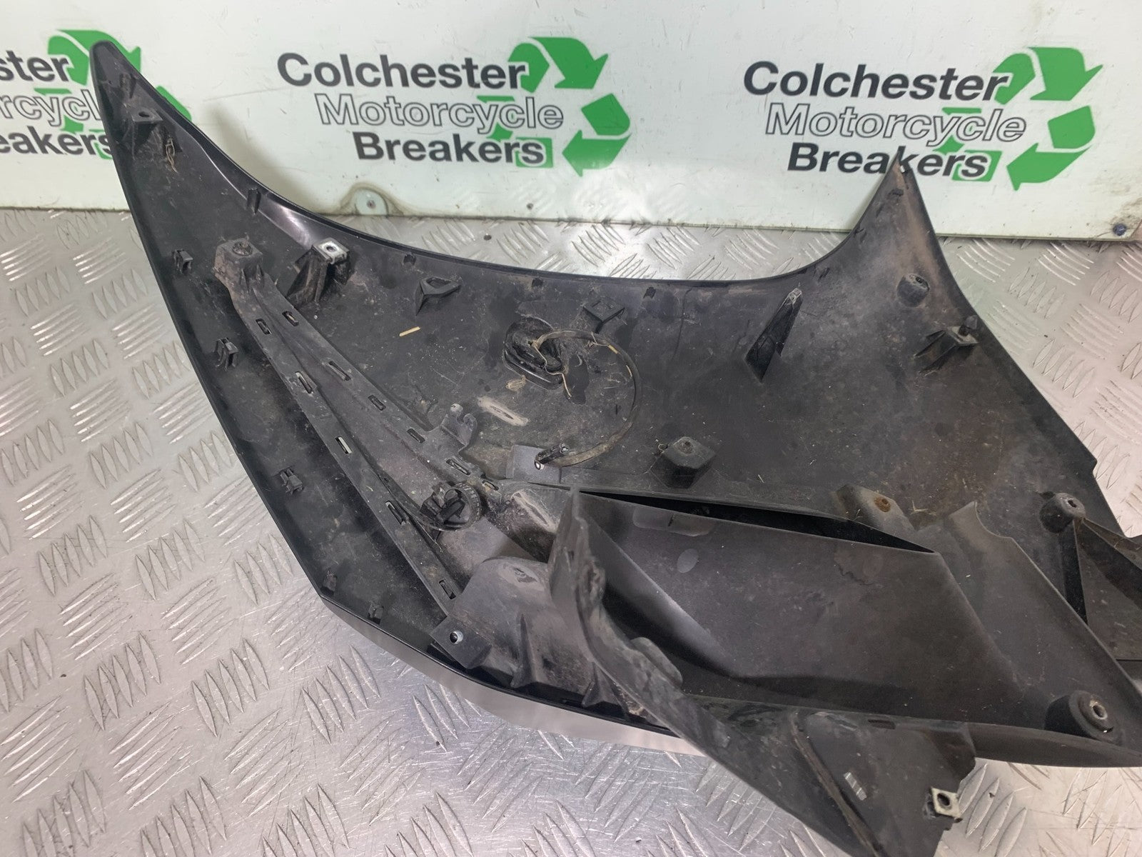 YAMAHA YZF-R125 YZF 125 LEFT FAIRING PANEL  YEAR 2019-2022 (CMB1263)