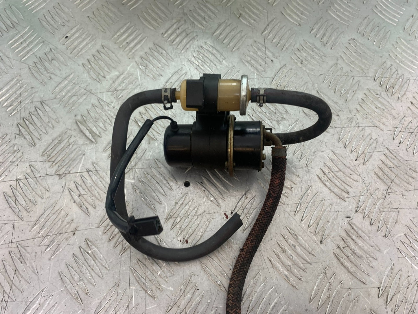 YAMAHA YZF1000 THUNDERACE PETROL PUMP YEAR 1997-2000 (CMB1204)