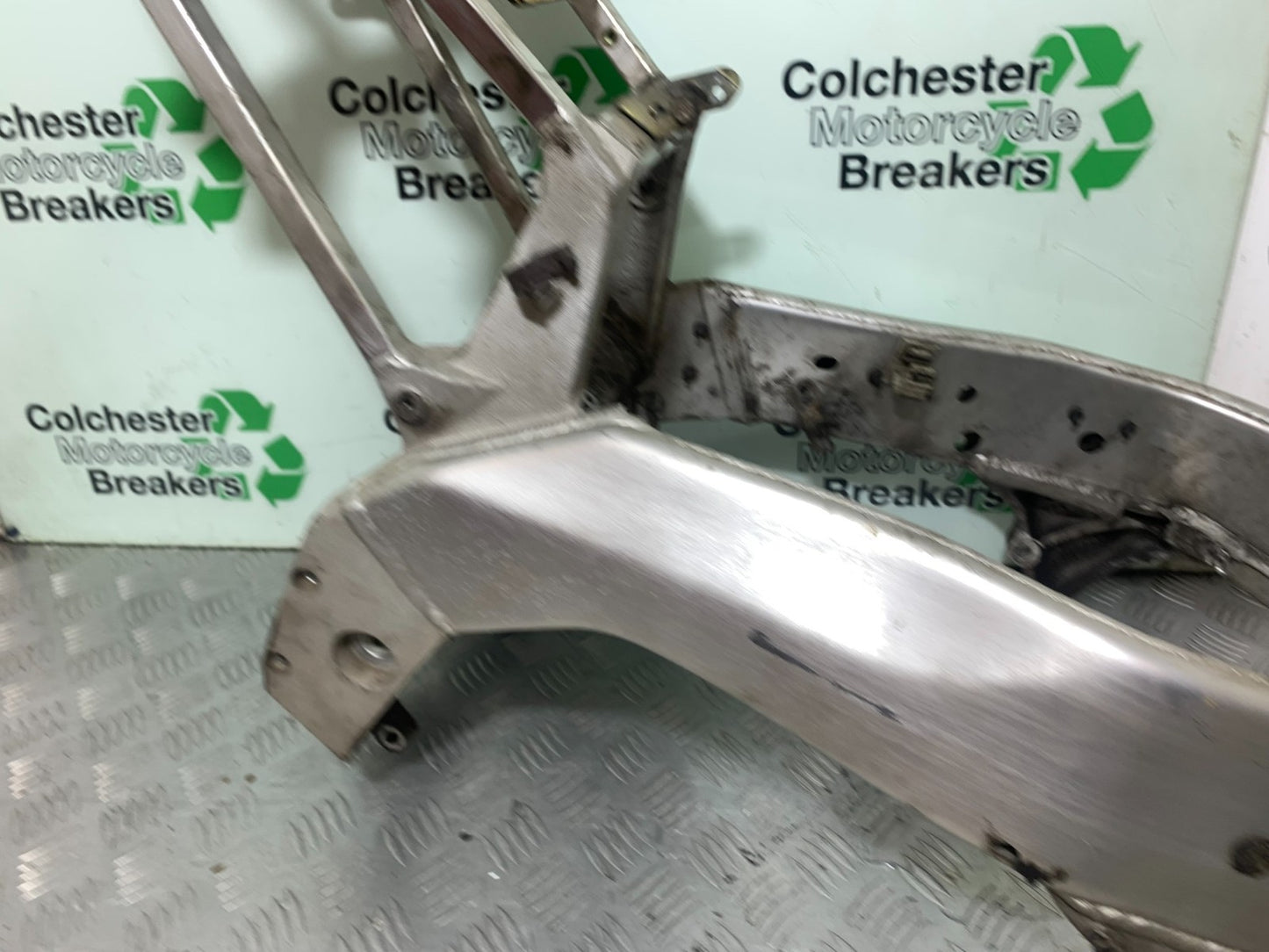 YAMAHA YZF1000 THUNDERACE FRAME REG LOG BOOK  YEAR 1997-2000 (CMB1204)