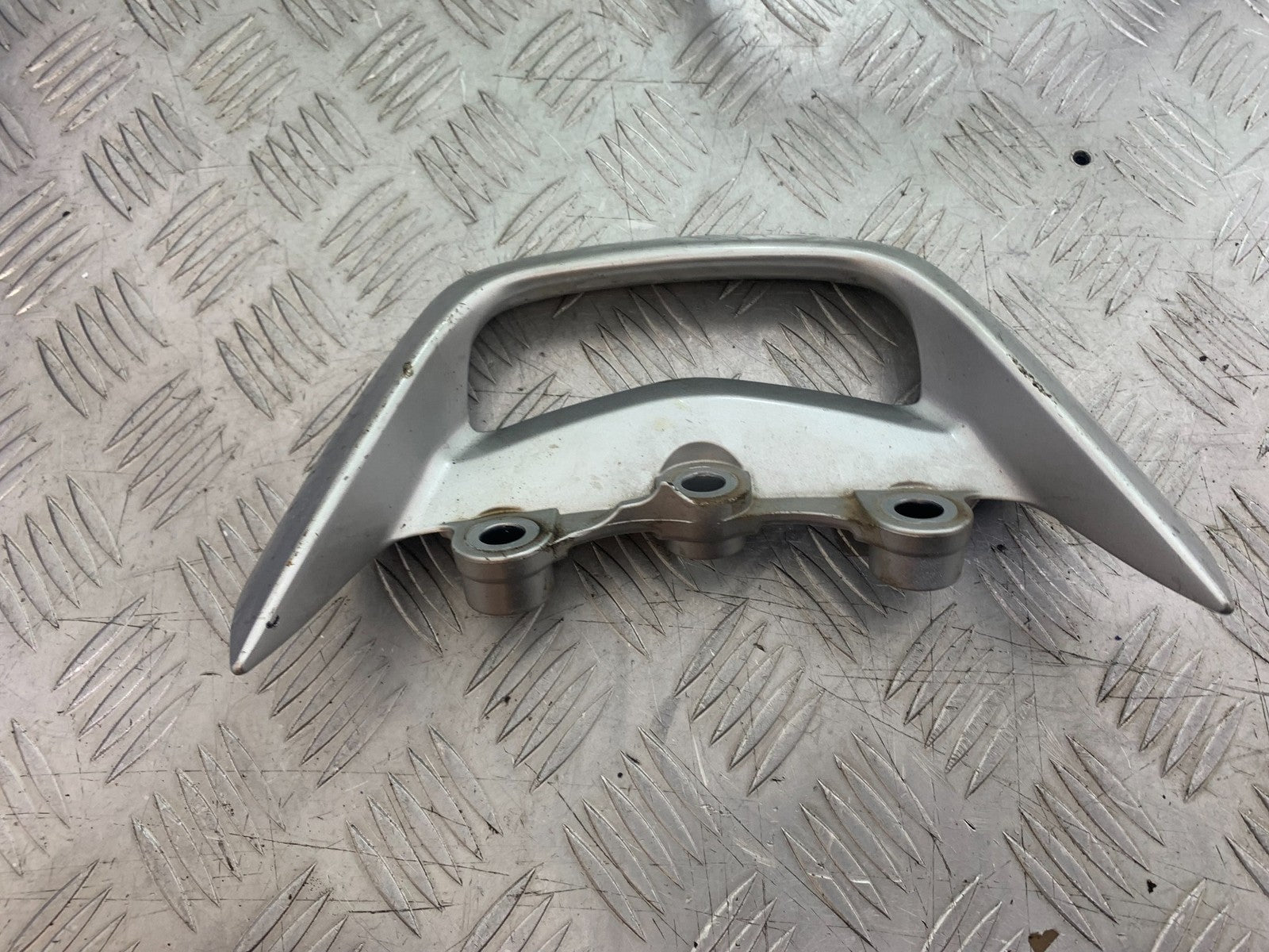 SUZUKI GSR600 GSR 600 GRAB RAIL  2006-2010 (CMB1177)