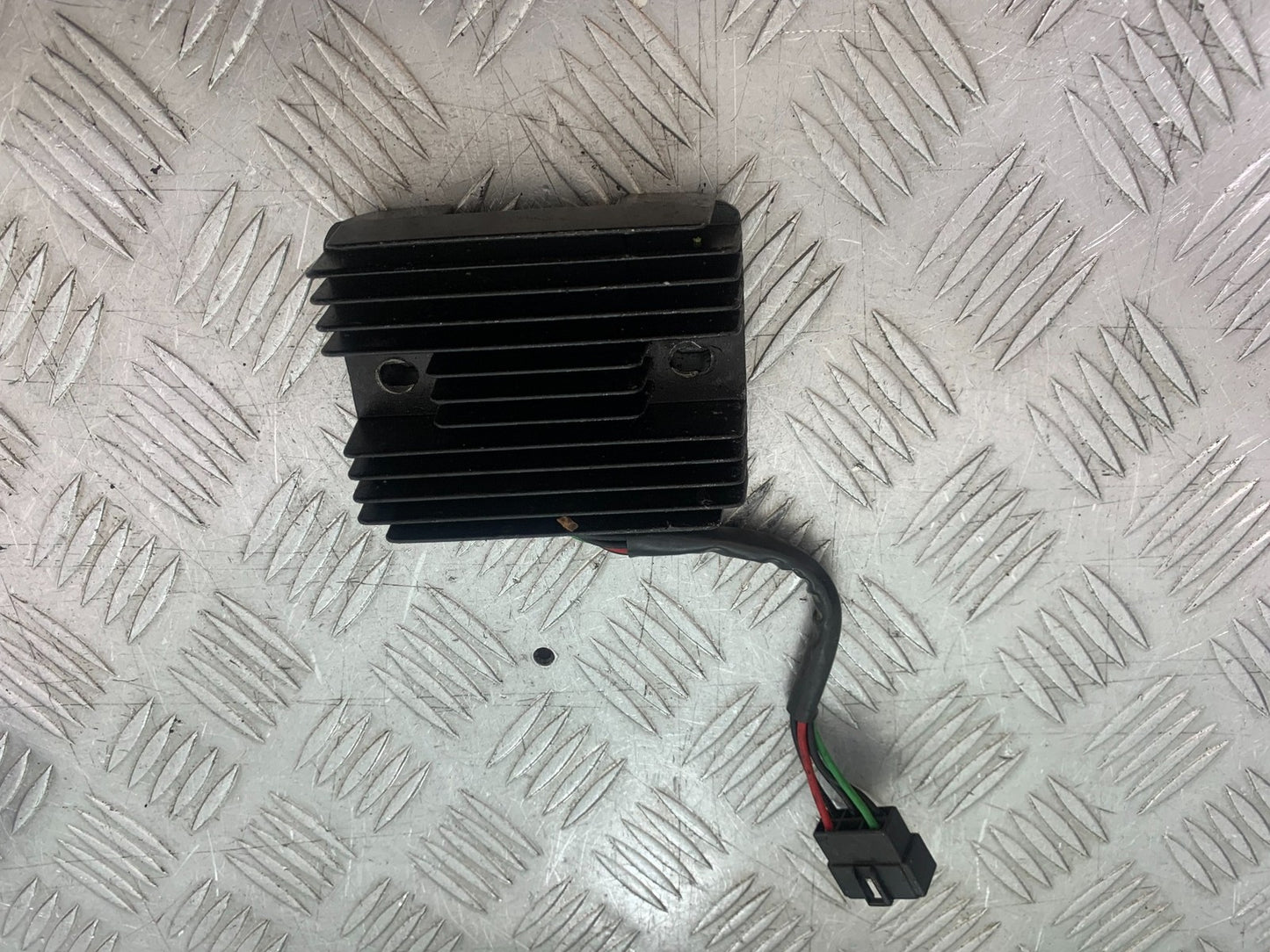 SUZUKI GSXR600 GSXR 600 K1 K2 K3 REGULATOR  1999-03 (CMB1284)