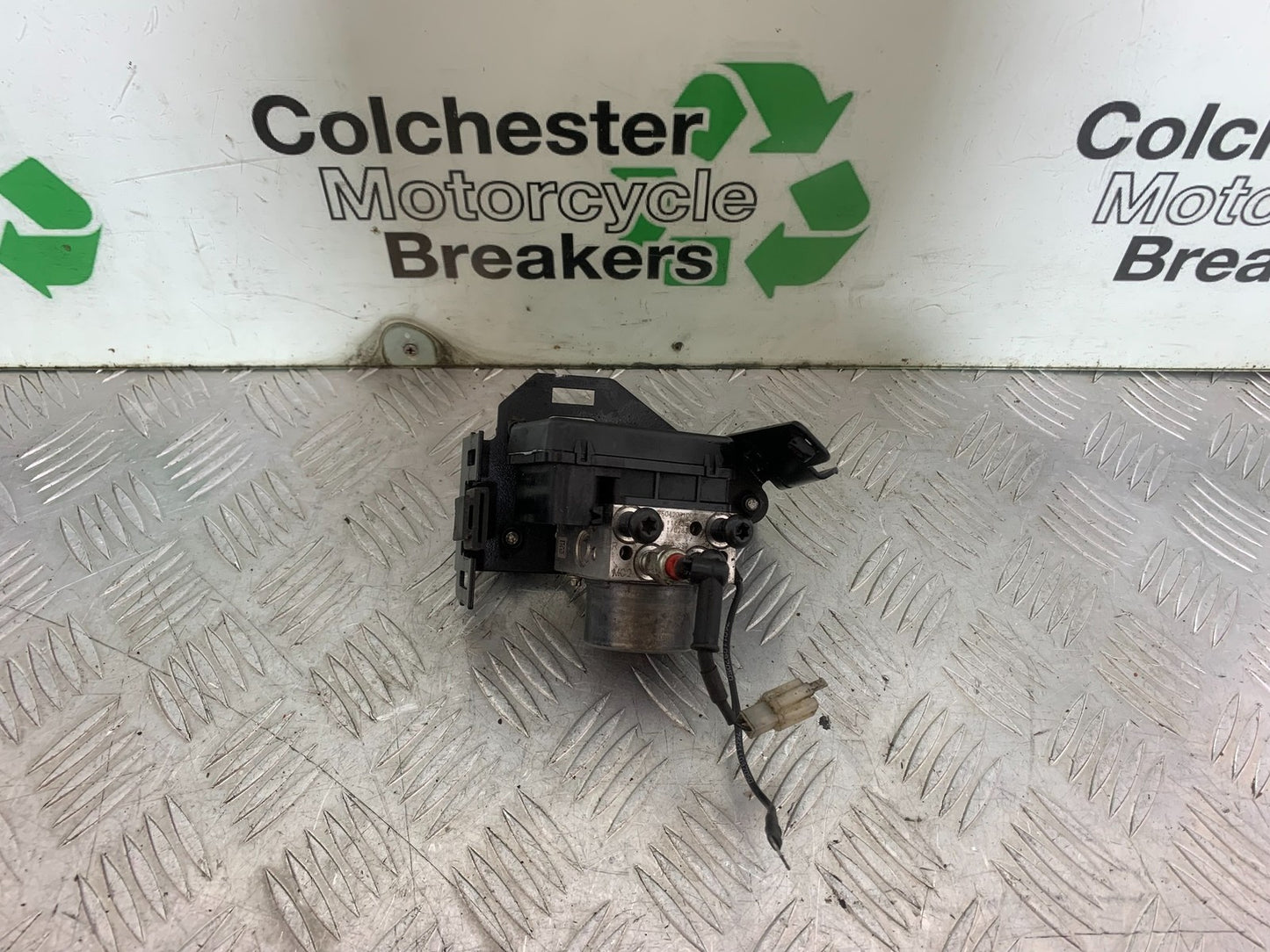 KTM 690 DUKE R LC4 ABS PUMP YEAR 2012-2015  (CMB1180)