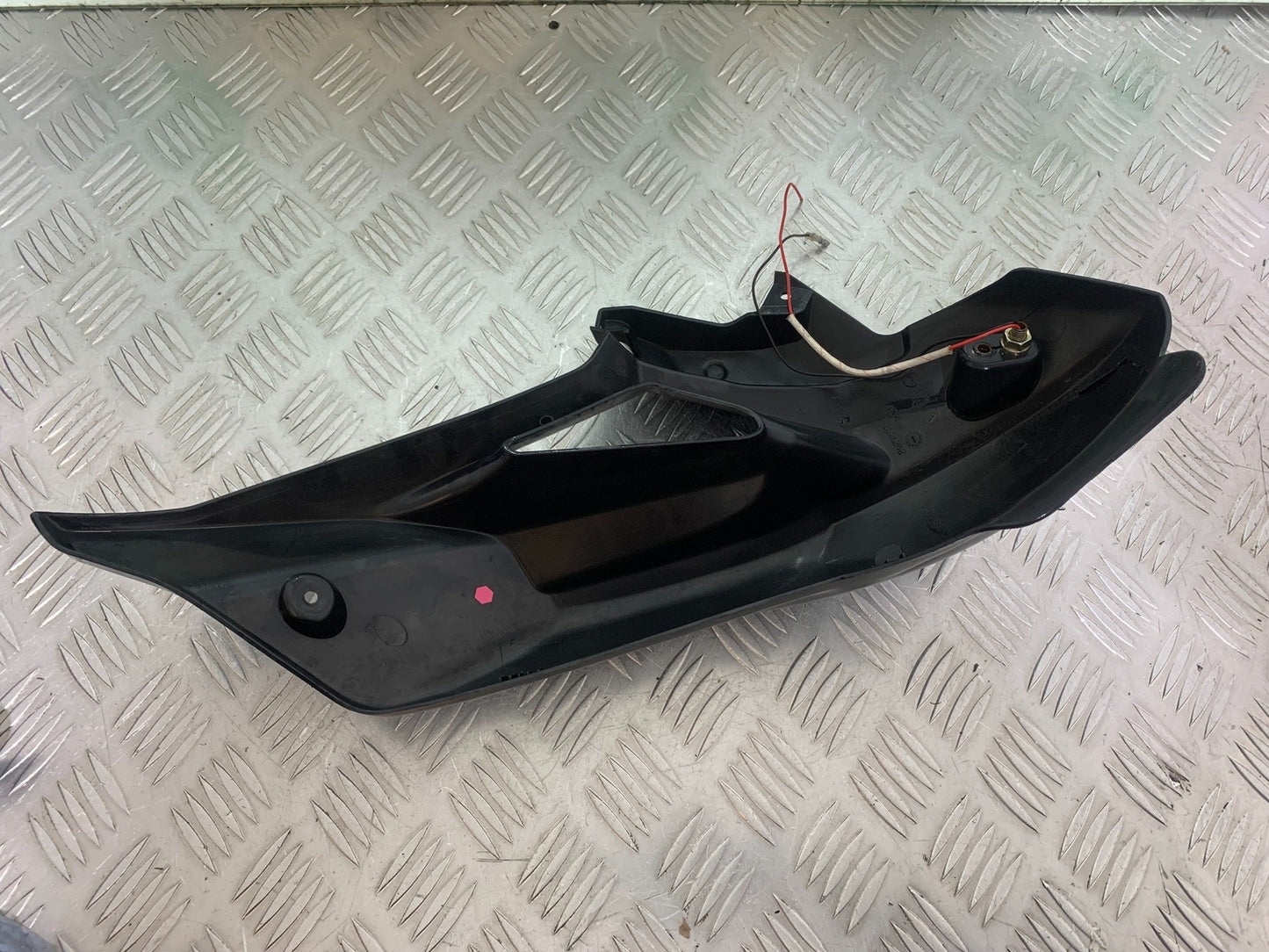 TRIUMPH TIGER 800 RIGHT FAIRING PANEL YEAR 2011-2014 (CMB1113)