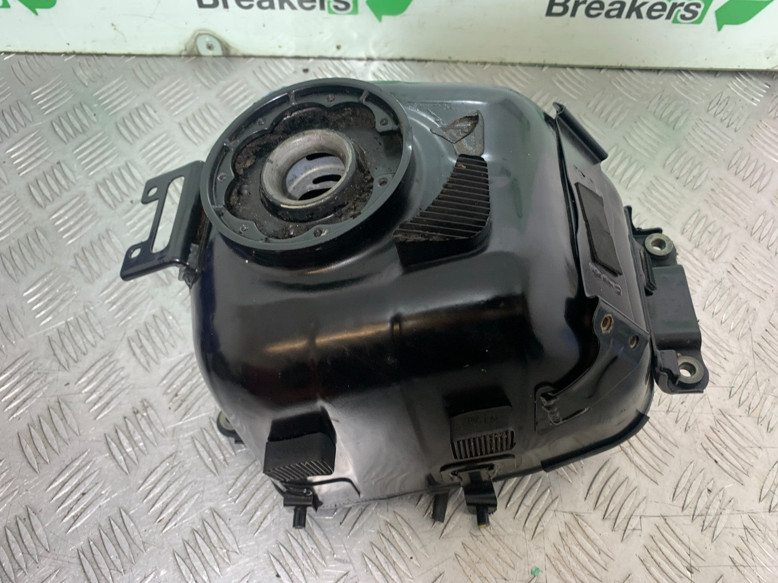 KTM RC125 RC 125 PETROL TANK  2014 2017 (CMB1199)