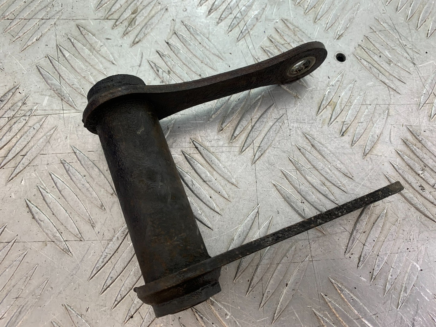 TRIUMPH SPEED TRIPLE R 1050 REAR SHOCK LINKAGE   2009 (CMB1183)