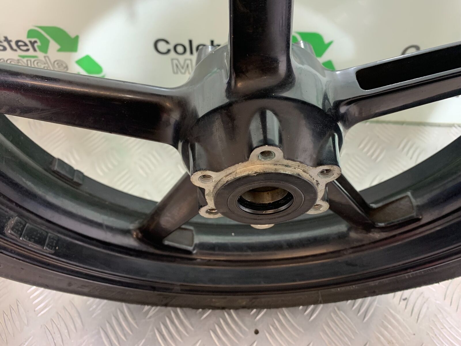 KTM 990 SUPERMOTO T FRONT WHEEL   YEAR 2010-2011  (CMB1067)
