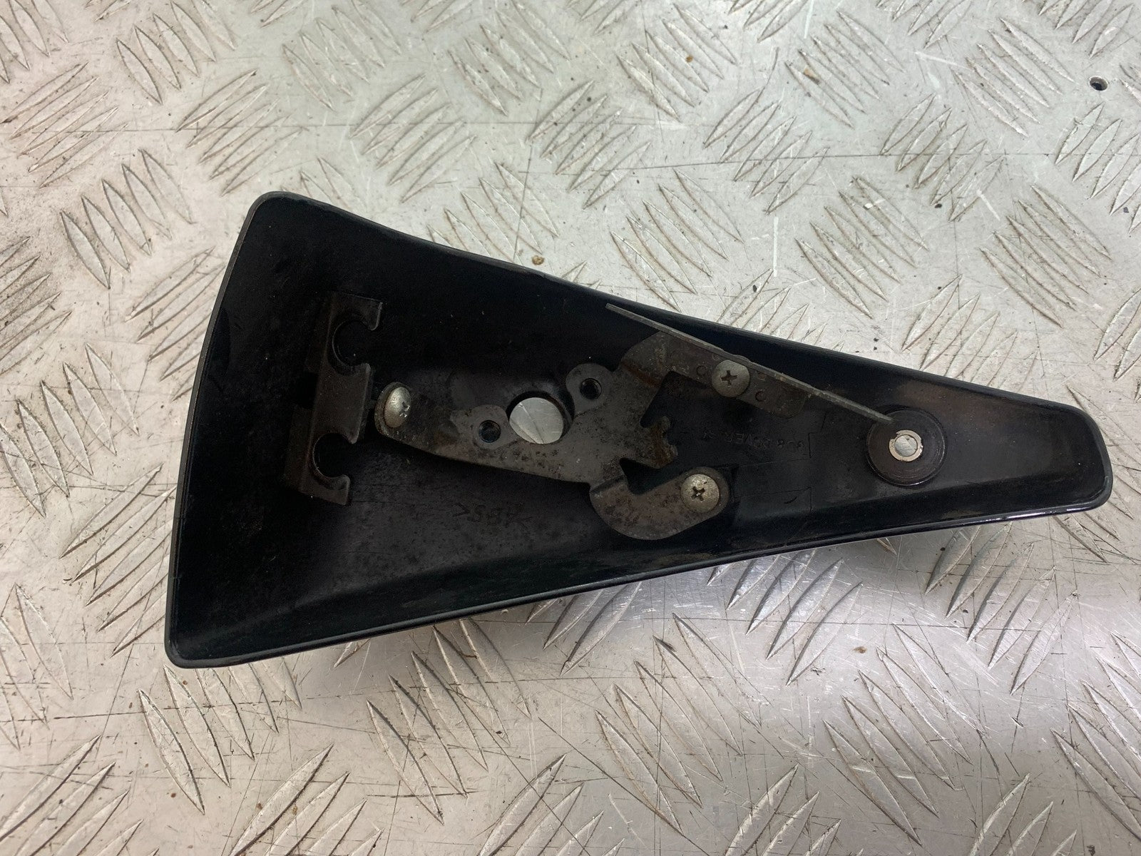 YAMAHA XVS 1300 MIDNIGHT STAR LEFT SEAT PANEL   YEAR 2007-16 (CMB1200)