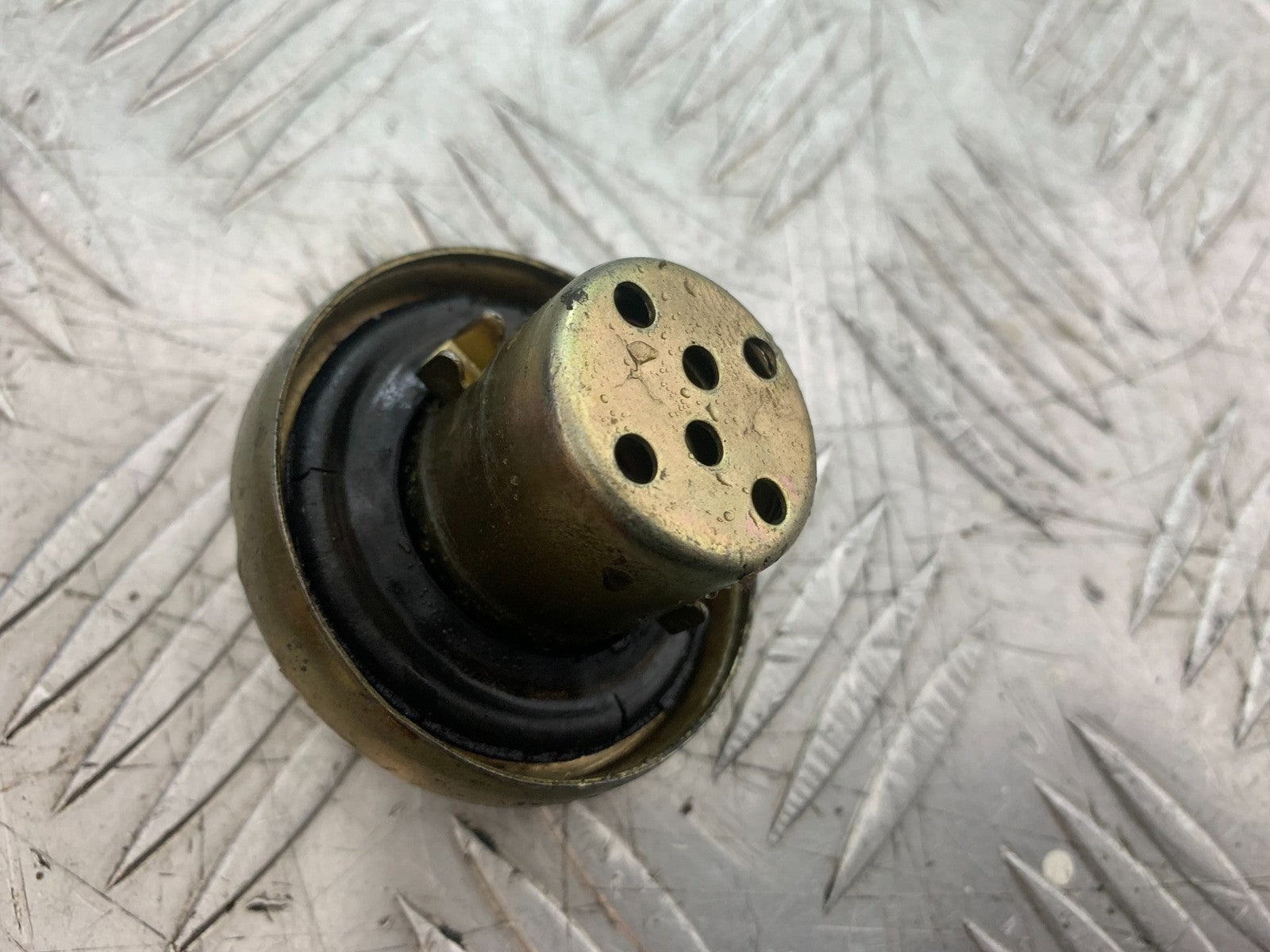 NECO ALEXONE 125 PETROL CAP   YEAR 2016-2022  (CMB1273)