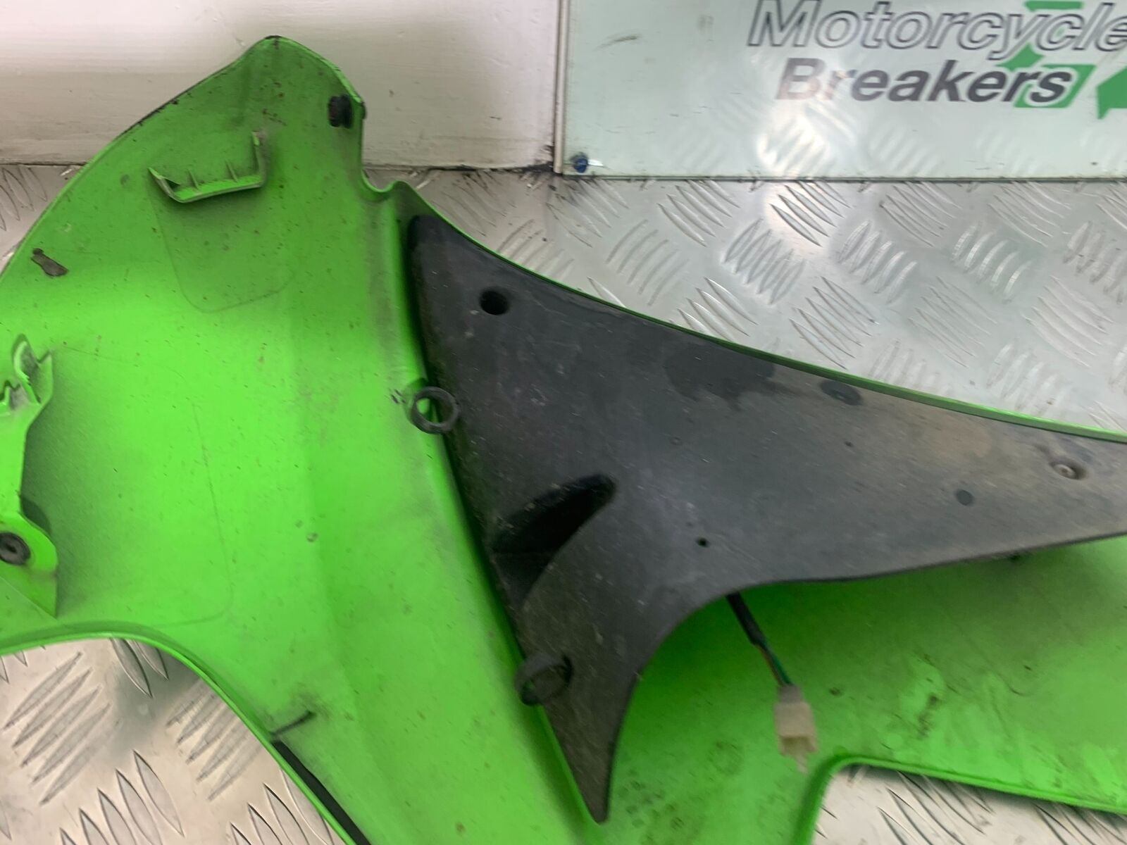 KAWASAKI ER6 F LEFT FAIRING PANEL  YEAR 2005-2008 (CMB1098)