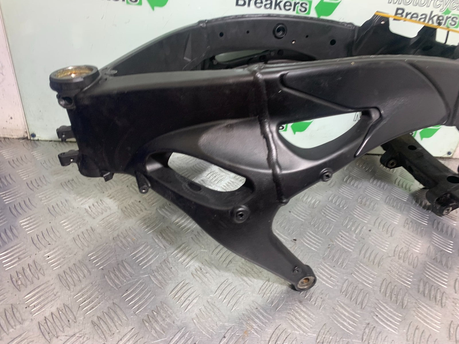 YAMAHA YZF R1 14 B BIG BANG FRAME REG LOG BOOK   2009-14 (CMB1175)