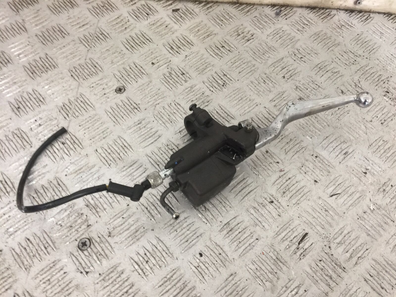 PEUGEOT GEOPOLIS 125 FRONT BRAKE MASTER CYLINDER   YEAR 2011  (STOCK 887)