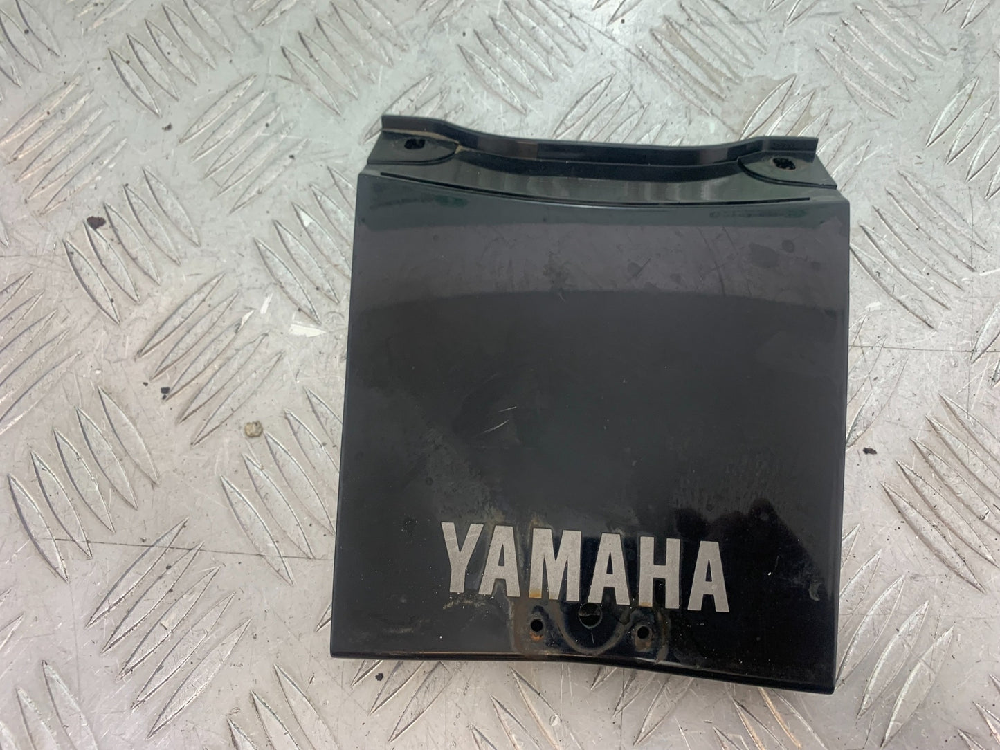 YAMAHA YBR125 YBR 125 TAIL PIECE JOINER YEAR 2010-2017 (CMB1163)