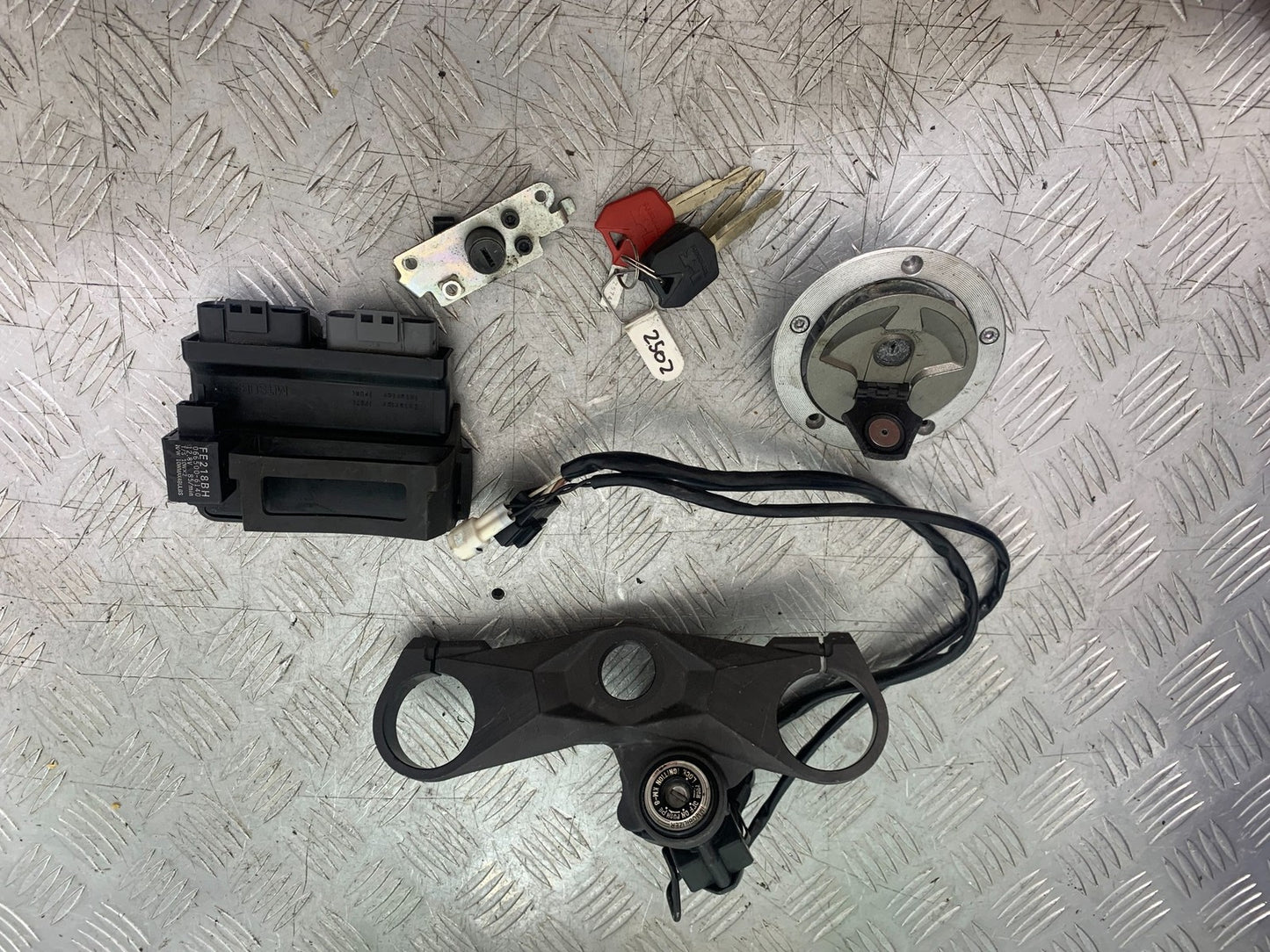 KAWASAKI ZX10R ZX10 R ECU LOCK KEYS  GEAR 2008-2010 (CMB1206)