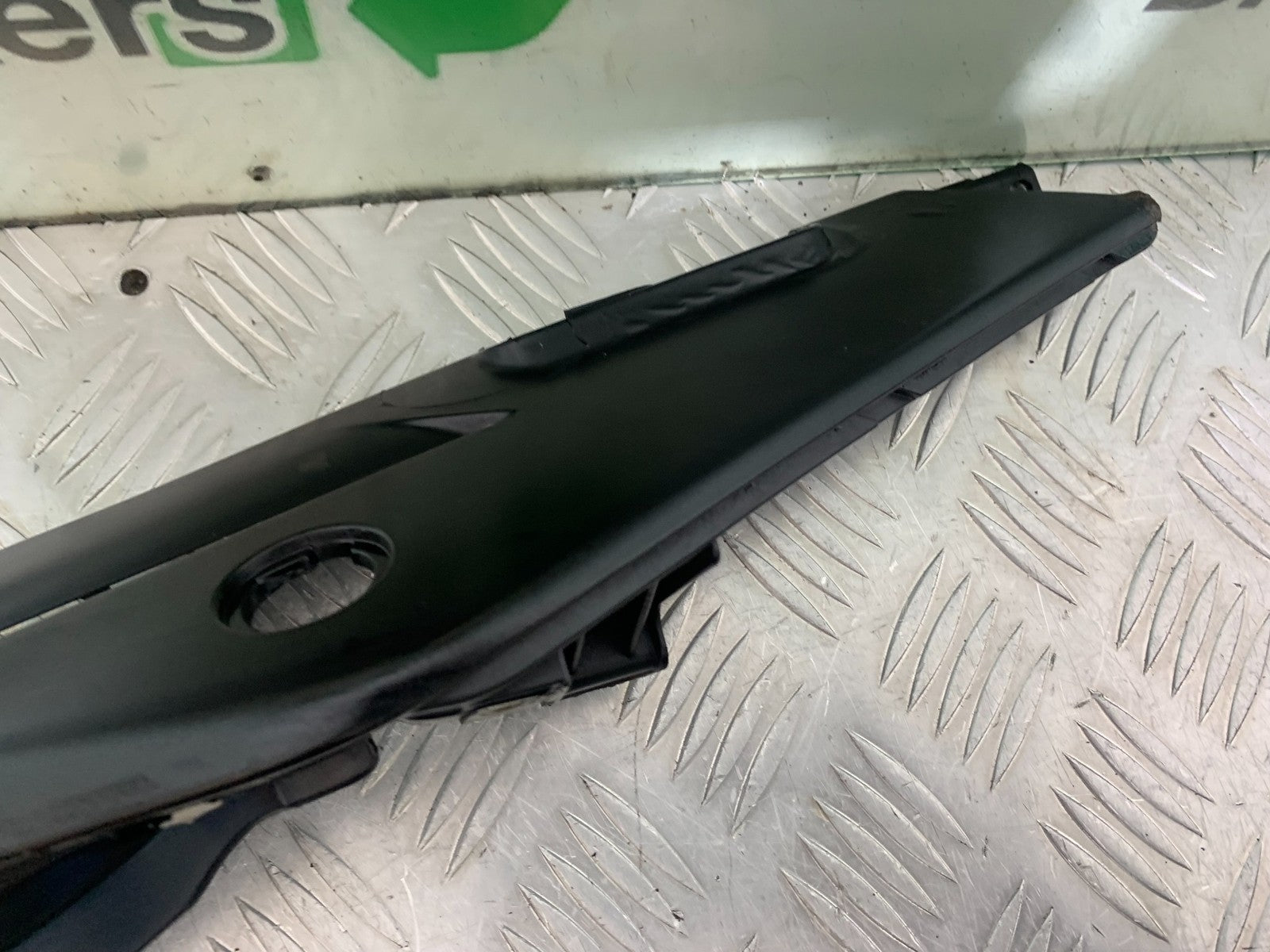 APRILIA TUONO 1000 V4 LEFT SEAT PANEL   YEAR 2013-2014  (CMB1239)