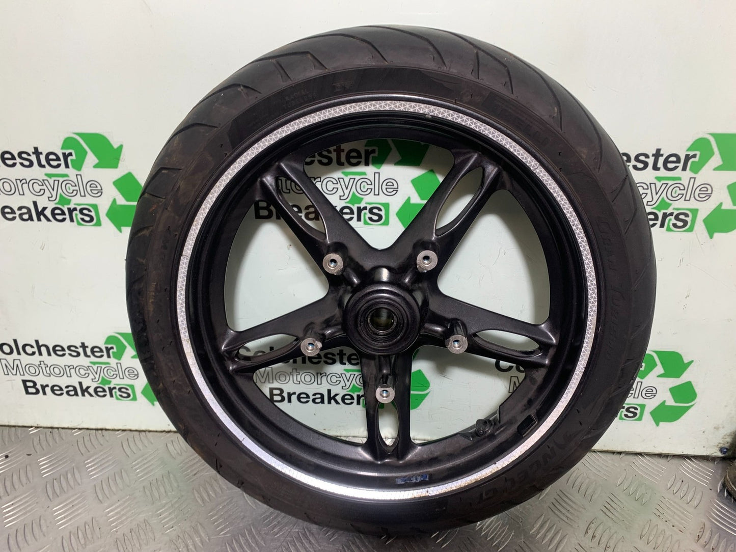 TRIUMPH 1050 SPRINT ST FRONT WHEEL  2003-2011 (CMB1285)