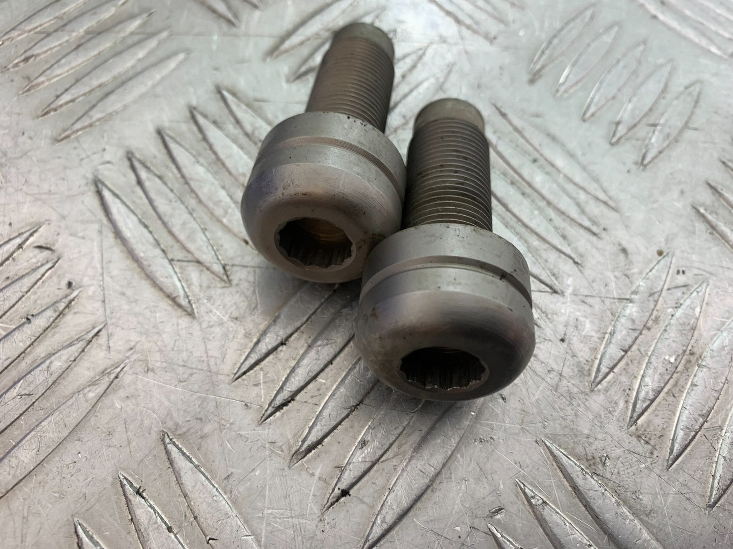 DUCATI 1299 PANIGALE BAR END WEIGHTS  YEAR 2016 (CMB 1187)
