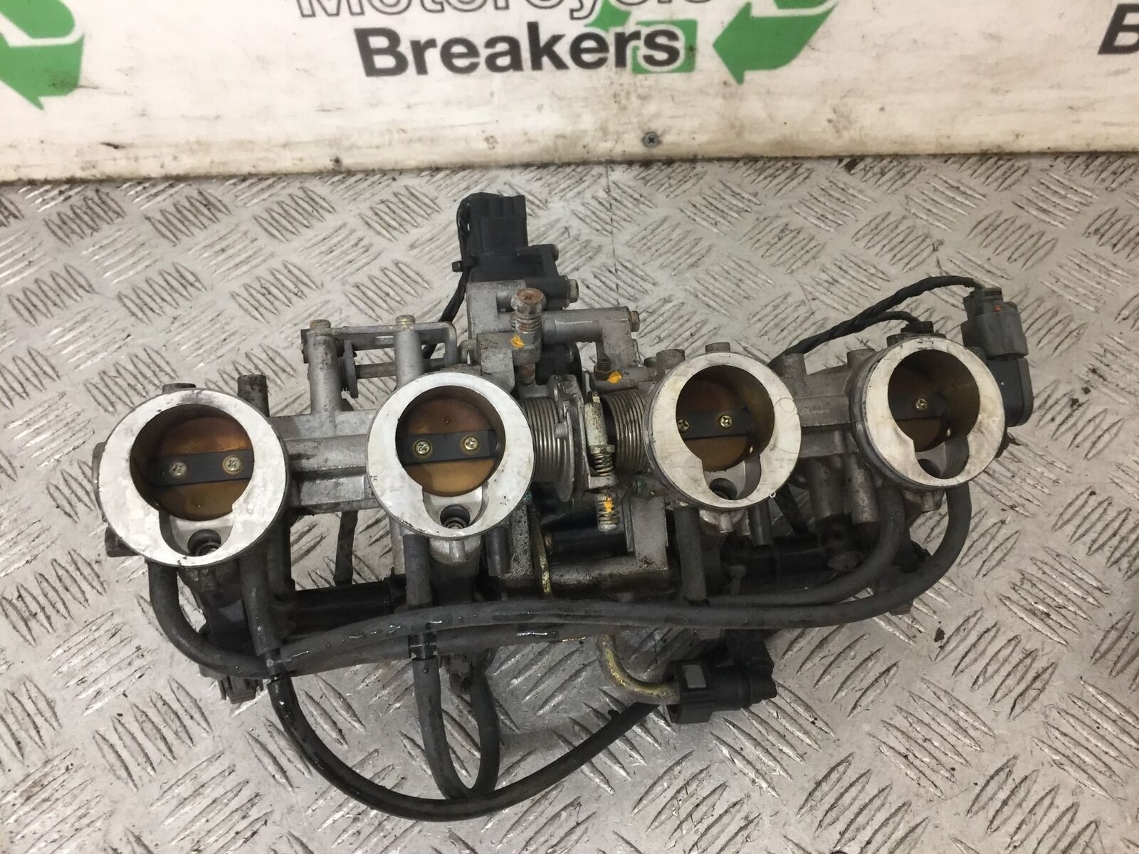 KAWASAKI Z750 Z 750 THROTTLE BODIES  YEAR 2004-2006  (STOCK 871)