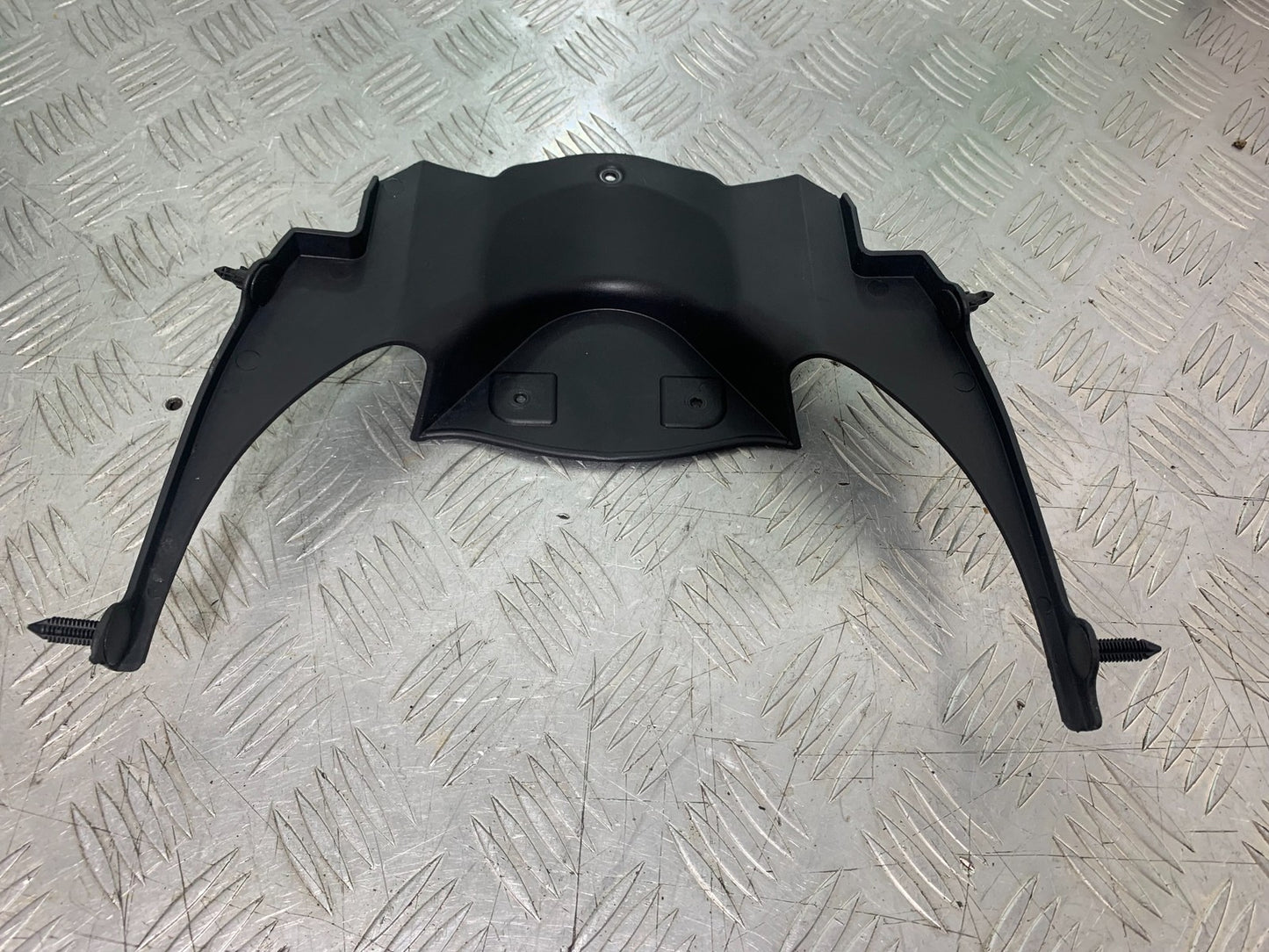 DUCATI 1198 S LOWER TOP FAIRING INFILL PANEL  YEAR 2009-2011 (CMB1219)