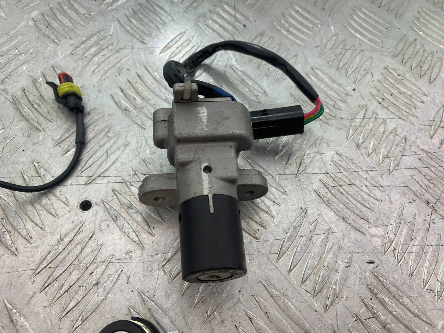 DUCATI 1198 S ECU LOCKS CLOCKS KEYS CODE   YEAR 2009-2011 (CMB1219)