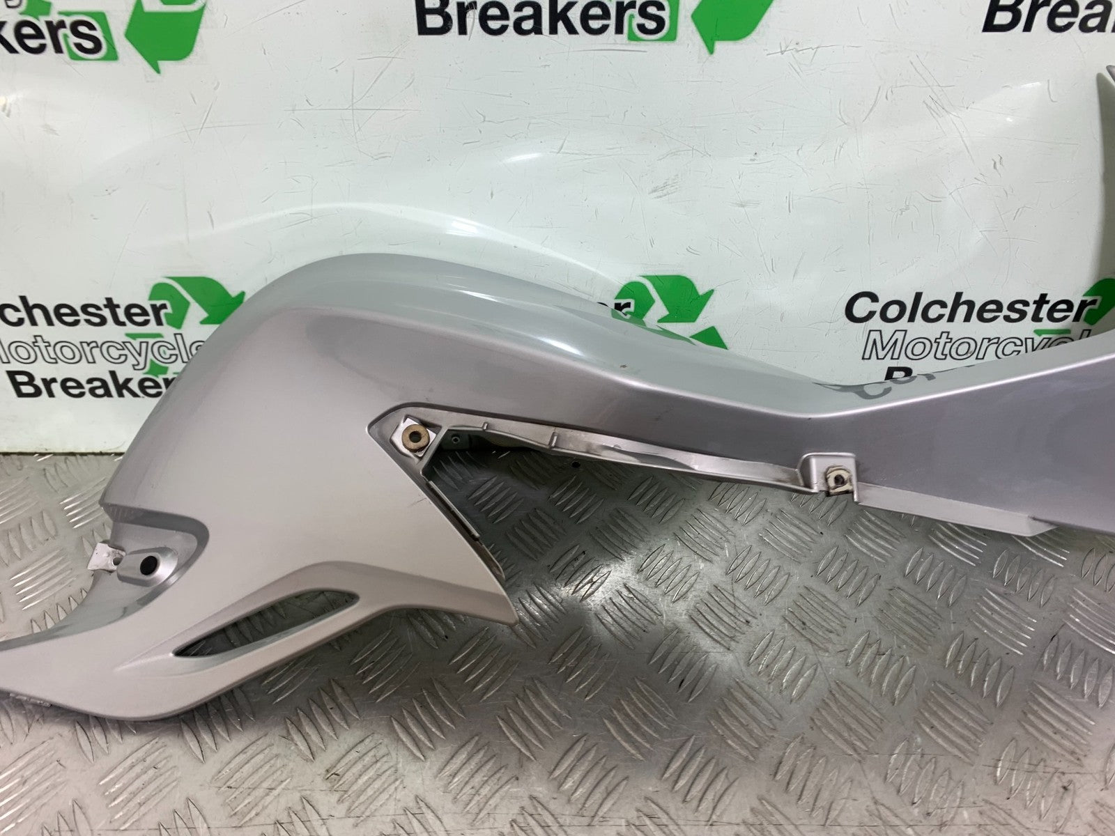 BMW F800 GT RIGHT FAIRING PANEL  YEAR 2013-2017 (CMB1248)