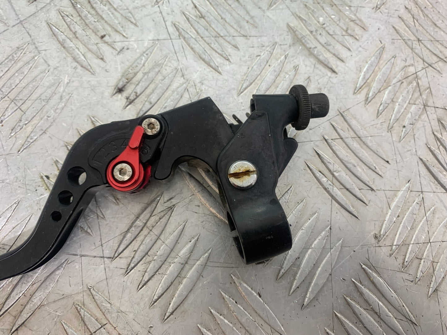 HONDA CBR600 CBR 600 RR CLUTCH LEVER AND BRACKET   YEAR 2003-2004 CMB1173)