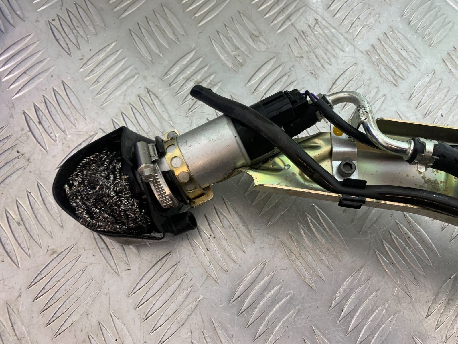 TRIUMPH THUNDERBIRD 1600 PETROL PUMP  YEAR 2011 (CMB1107)