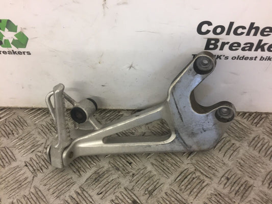 HONDA VFR800 VFR 800 RIGHT REAR HANGER AND PEG   YEAR 1998-2001 (PRE V-TEC)