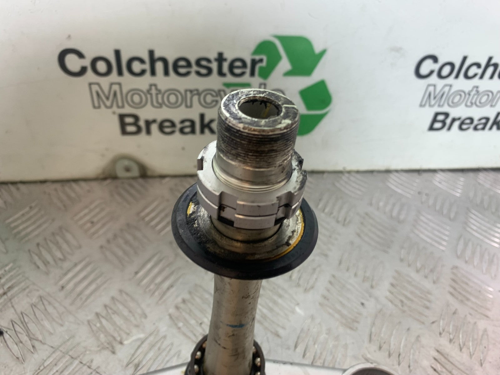 YAMAHA YZF R1 14 B BIG BANG BOTTOM YOKE   2009-14 (CMB1175)