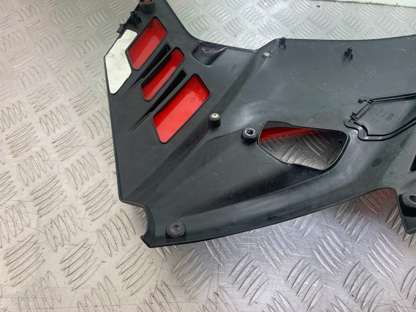 APRILIA RS660 RS 660 RIGHT FAIRING PANEL   YEAR 2020-2024 (CMB1202)