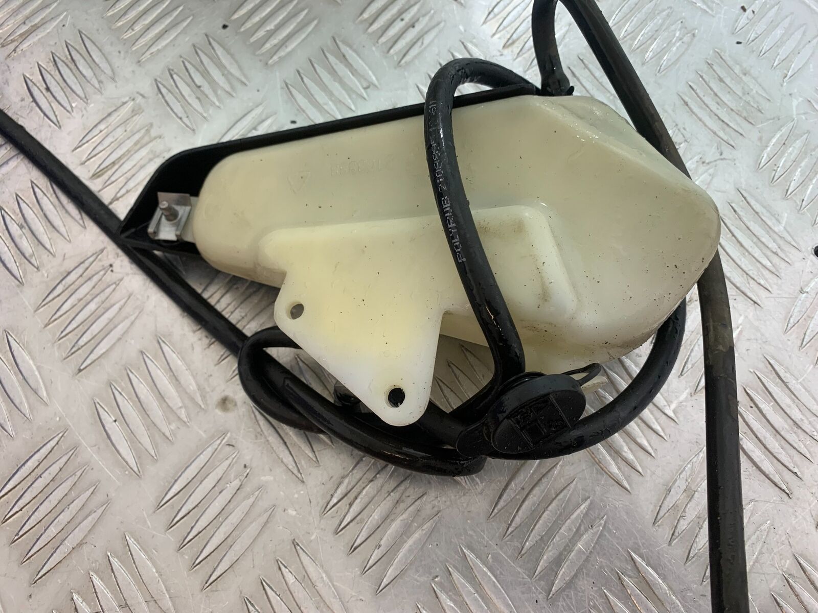 TRIUMPH TIGER 800 COOLANT BOTTLE  YEAR 2011-2014 (CMB1113)