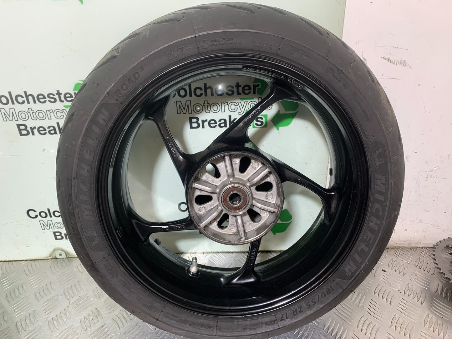 TRIUMPH TRIDENT 660 REAR WHEEL (GOOD TYRE)   YEAR 2021-2024 (CMB1295)