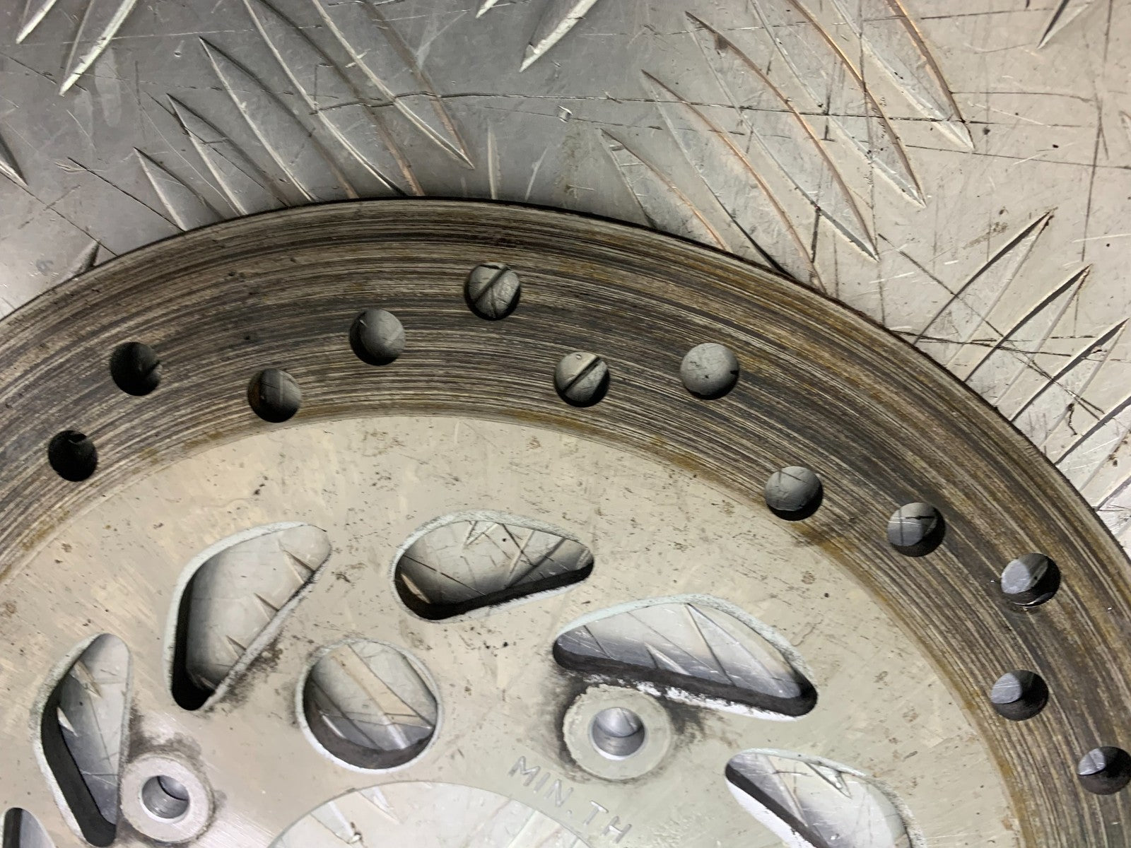 HONDA VFR800 VFR 800 V-TEC REAR BRAKE DISC YEAR 2002 -09 (CMB1296)