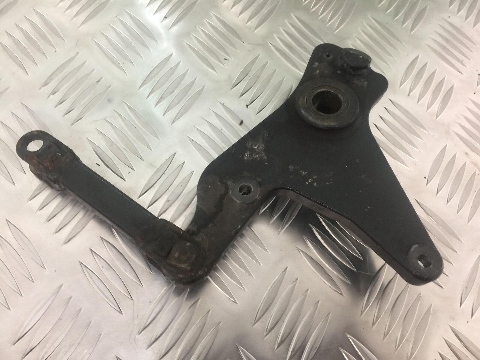 KAWASAKI Z1000 SX REAR CALIPER BRACKET    YEAR 2011-13 (STOCK 911)