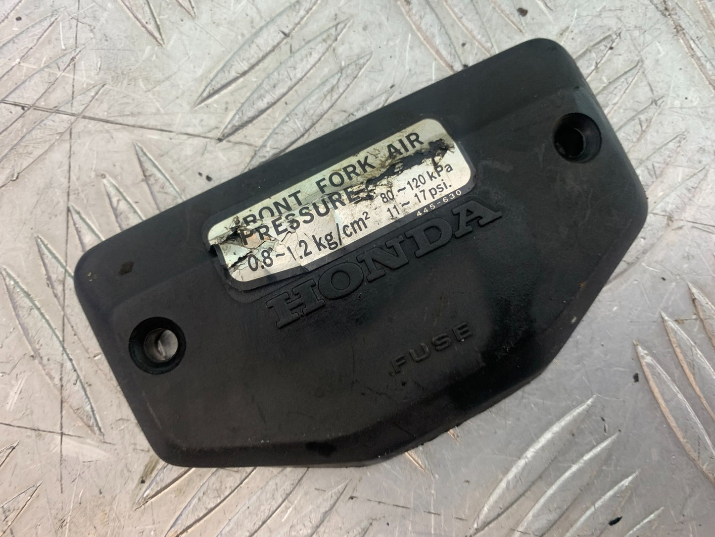 HONDA GL500 GL 500 SILVERWING FUSE BOX COVER  YEAR 1981-82 (CMB1168)