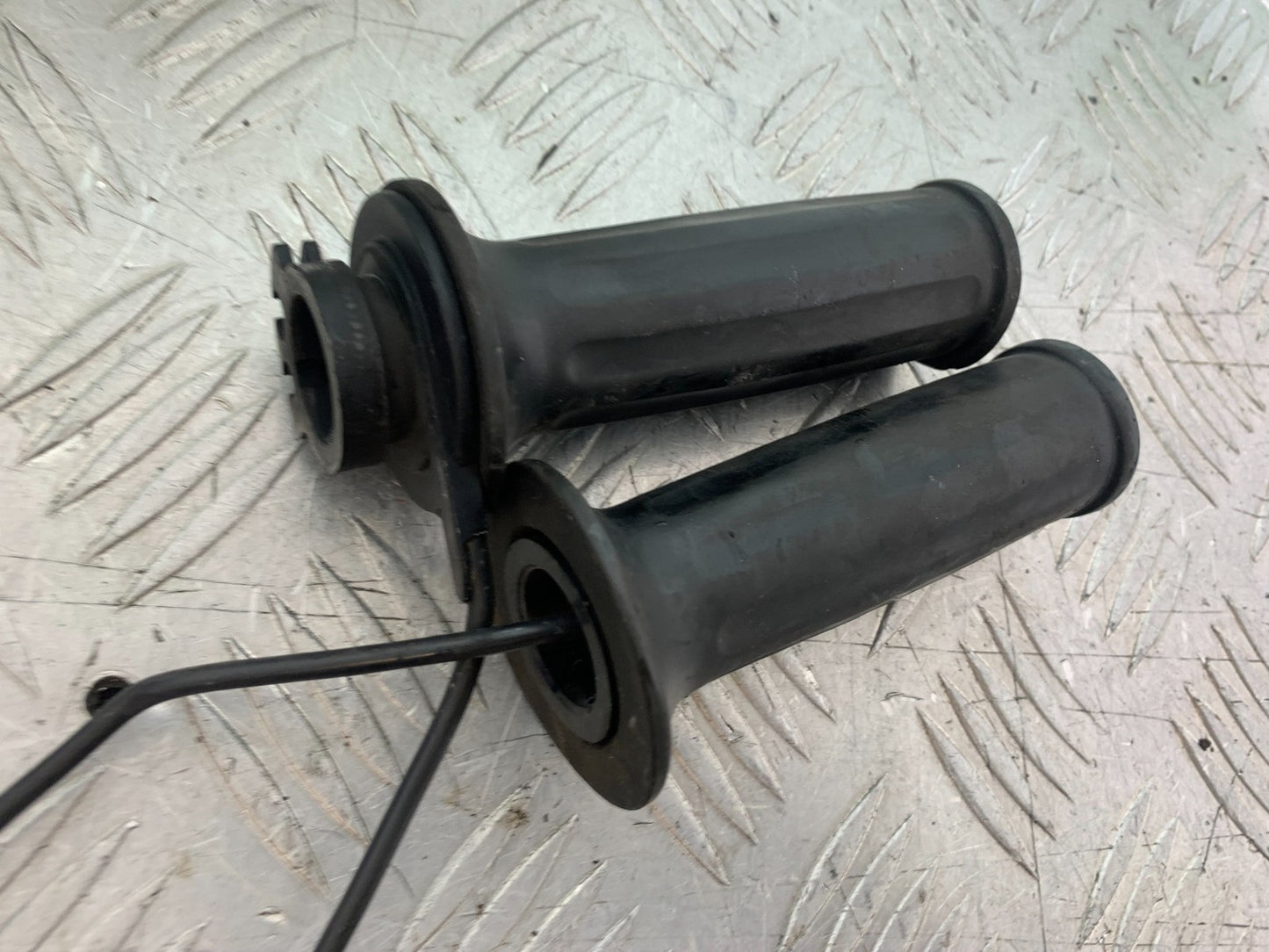 TRIUMPH 1050 SPRINT GT HEATED GRIPS YEAR 2010-2016 (CMB1250)