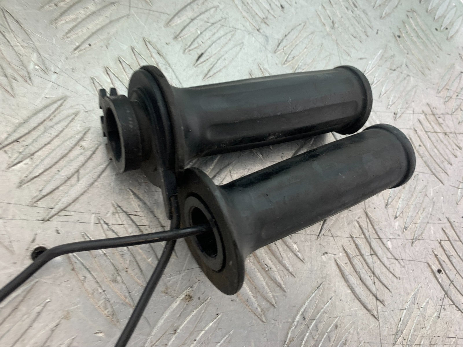 TRIUMPH 1050 SPRINT GT HEATED GRIPS YEAR 2010-2016 (CMB1250)