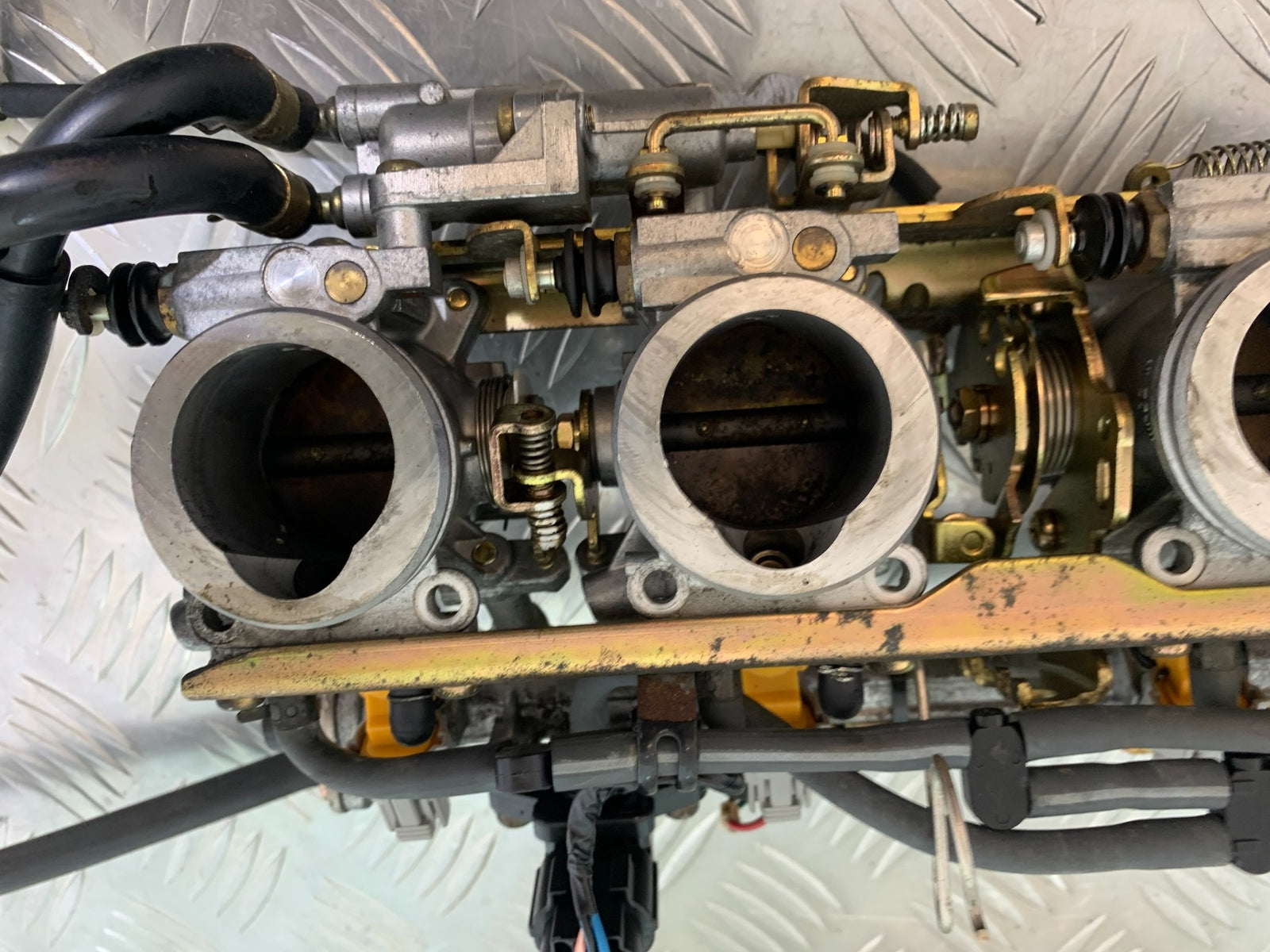 YAMAHA FJR1300 FJR 1300 THROTTLE BODIES  YEAR 2001-05 (CMB1005)
