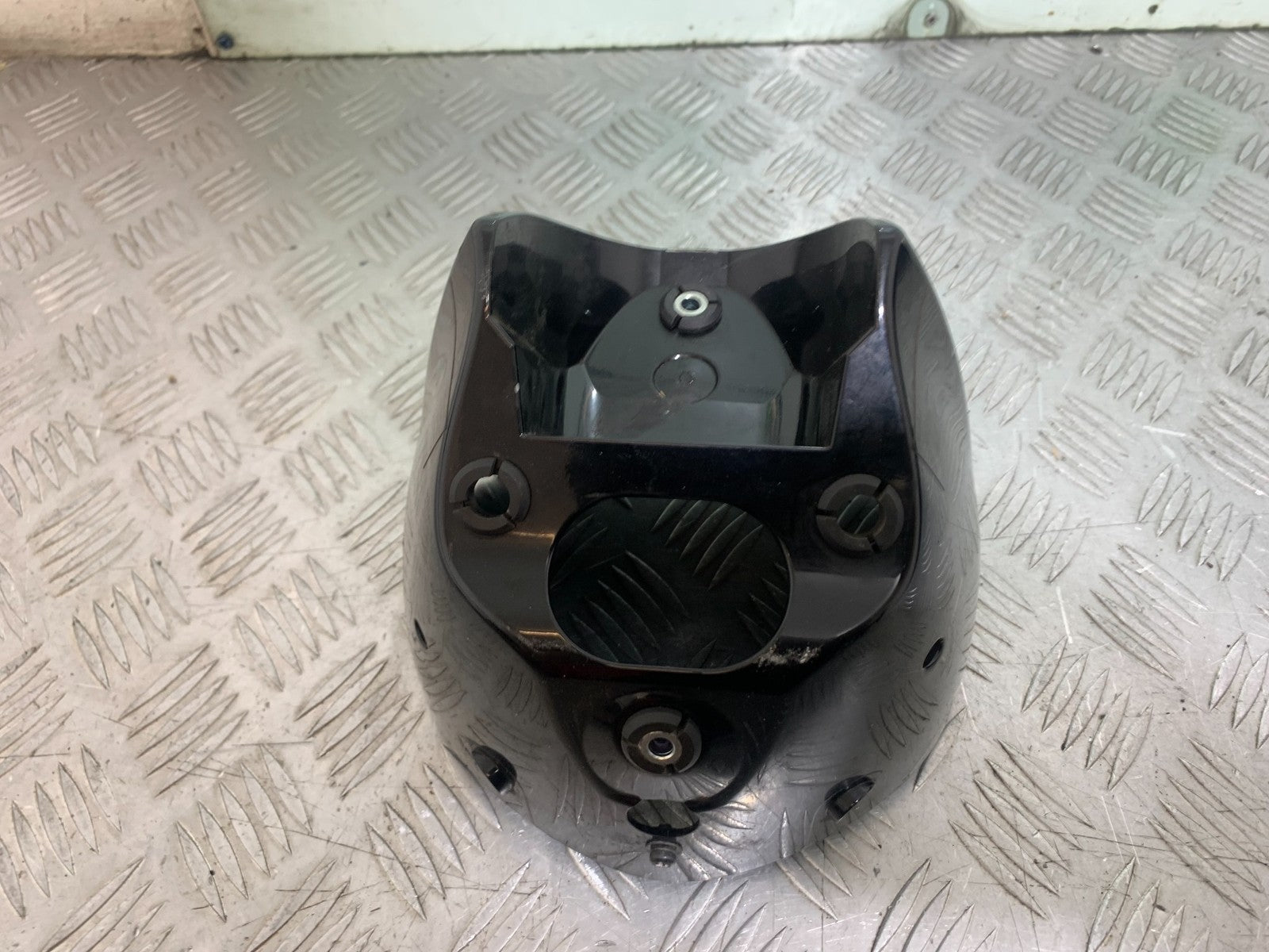 YAMAHA XVS 1300 MIDNIGHT STAR HEADLIGHT BACKING YEAR 2007-16 (CMB1200)
