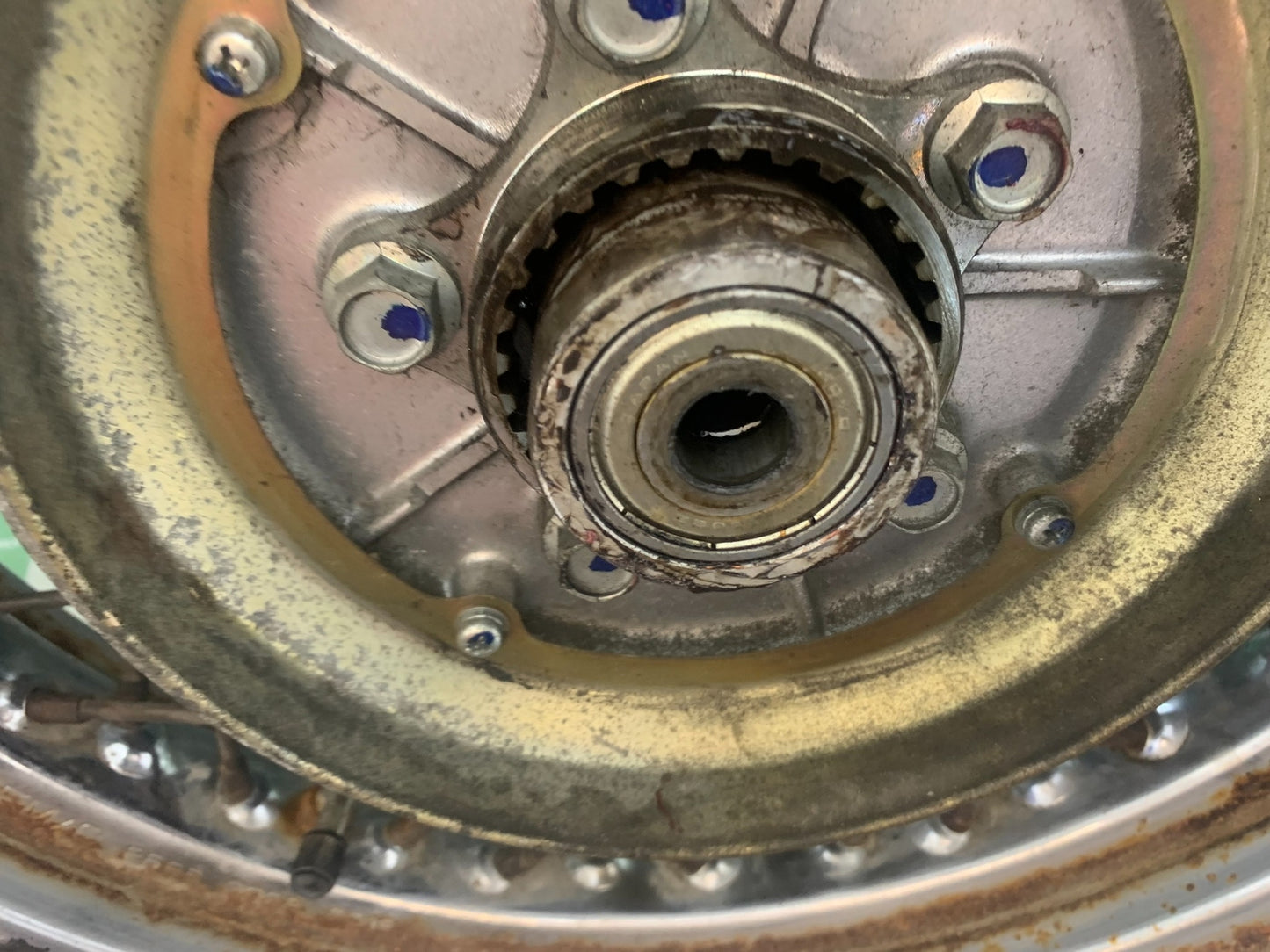 YAMAHA XV535 XV 535 VIRAGO REAR WHEEL (GOOD TYRE)   YEAR 1994-02 (CMB1162)