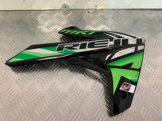 RIEJU 125 MARATHON SM PRO RIGHT TANK PANEL YEAR 2015(STOCK 938)