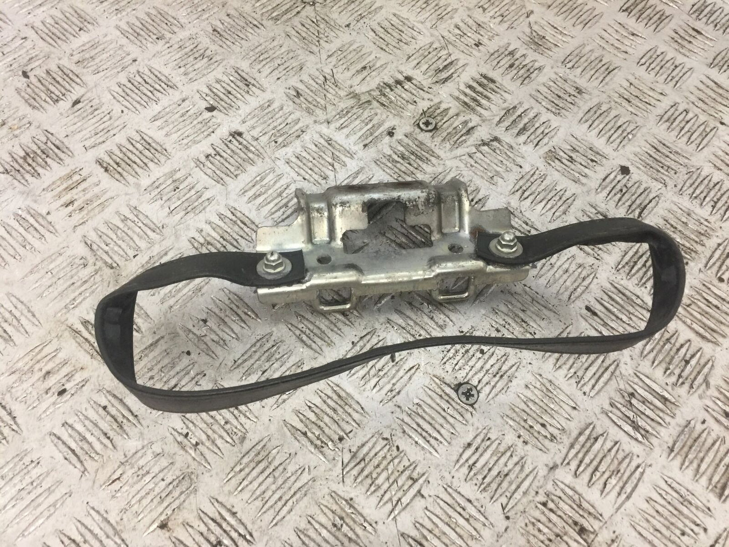 SUZUKI VLR1800 VLR 1800 STRAP YEAR 2010 (STOCK 815)