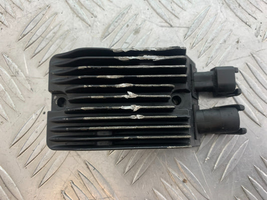 HARLEY DAVIDSON XL883 N IRON REGULATOR  YEAR 2020  (CMB1116)