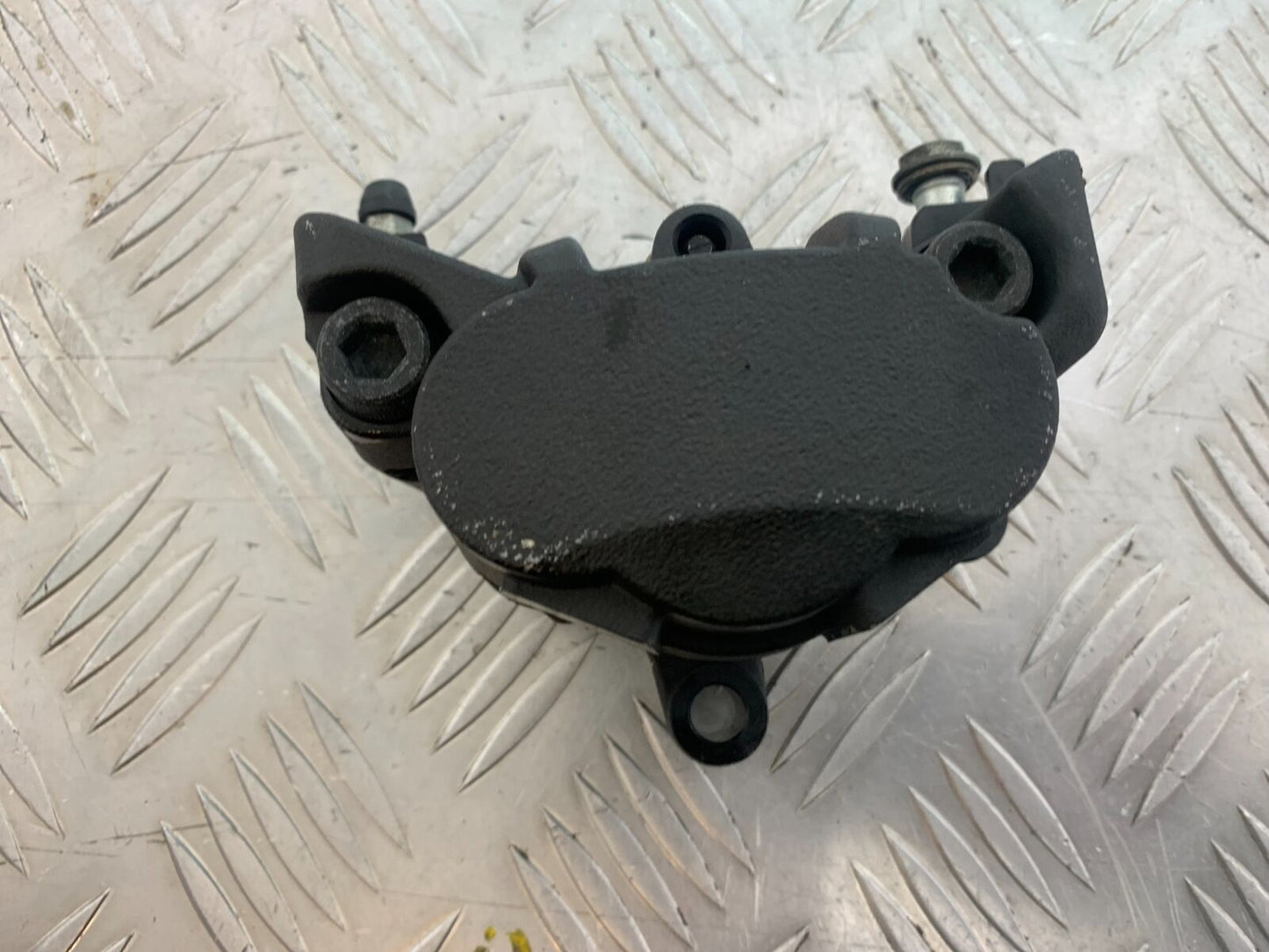 HARLEY DAVIDSON XL883 N IROD REAR BRAKE CALIPER  YEAR 2020  (CMB1116)