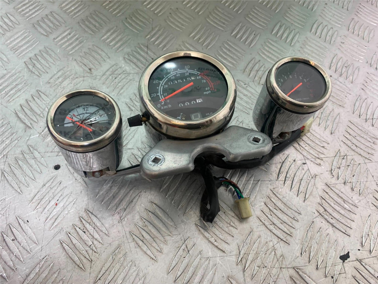 PIONEER NEVADA XF125 CLOCKS SPEEDO DASH  YEAR 2009 (CMB1214)