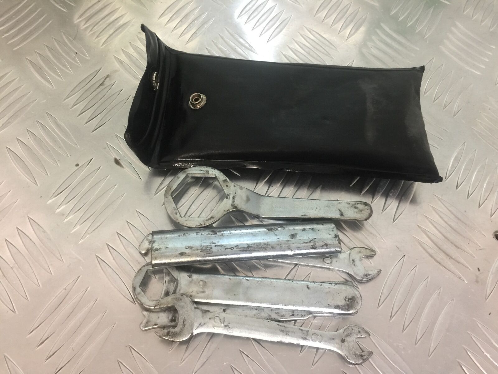 HONDA CBR1000 rr FIREBLADE TOOL KIT  2008-2011 (STOCK 930)