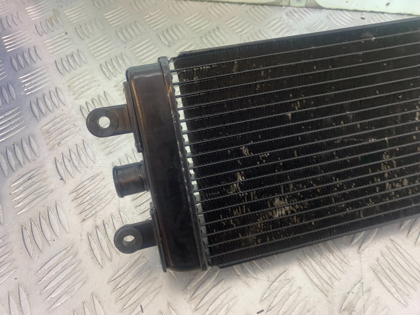 HONDA VTX1300 S-6 RADIATOR  YEAR 2004-09 (CMB1159)