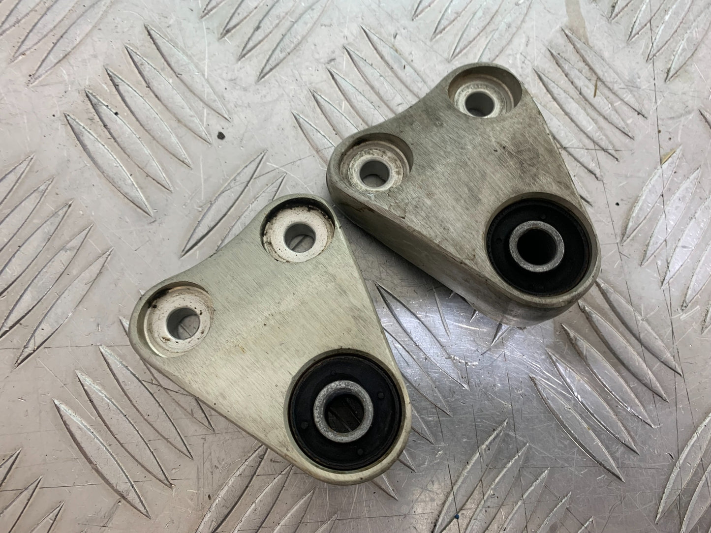 SUZUKI GSF1200  GSF 1200 BANDIT ENGINE MOUNTS  YEAR 1997-2000 (CMB1149)