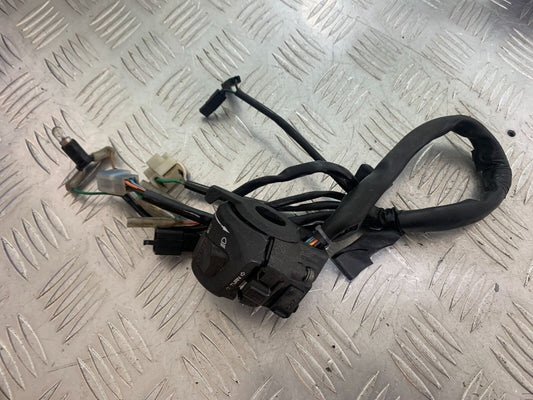 HONDA CB600 CB 600 HORNET LEFT SWITCH GEAR   YEAR 1998 -2002 (CMB1126)