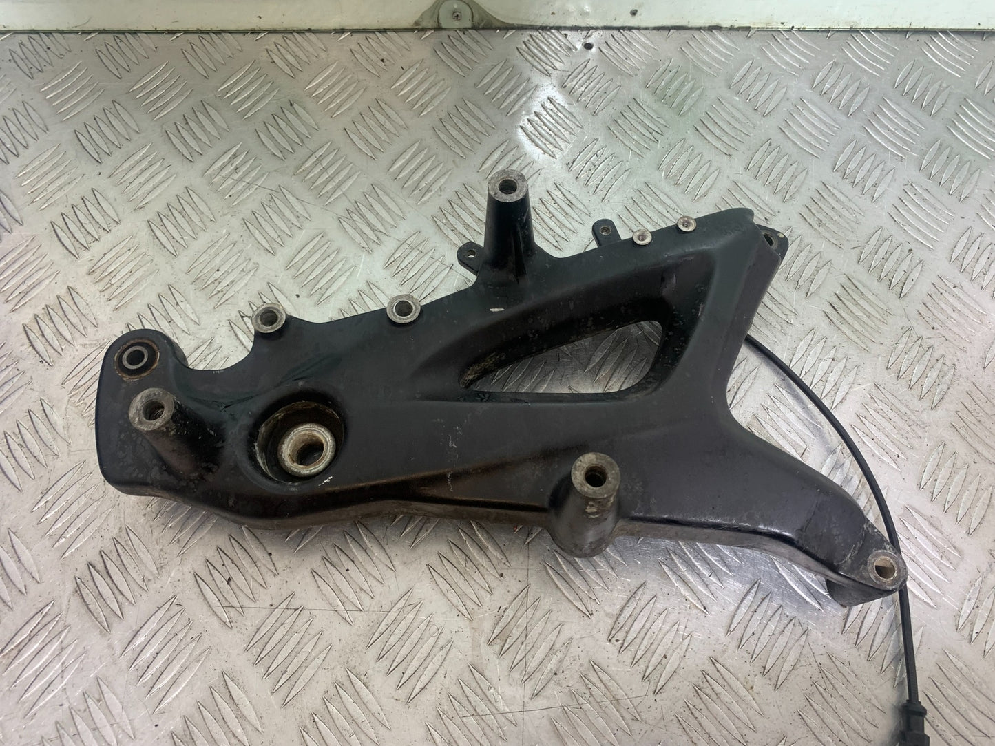 KAWASAKI J125 J125 EXHAUST BRACKET YEAR 2016-2020 (CMB1158)